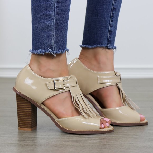 Patent beige oxford high heels w/ tassel - Picture 3 of 8